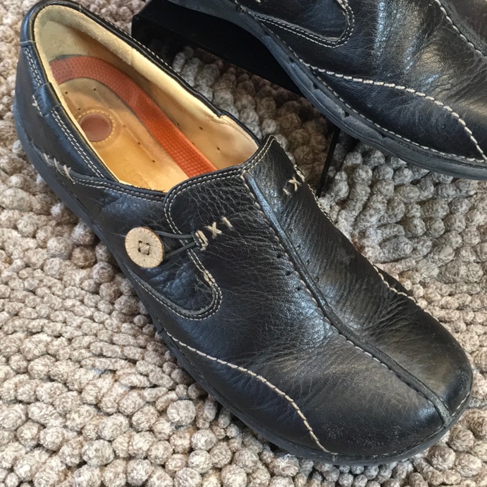 Clarks Unstructured Slip On Loafers Booties - image 2